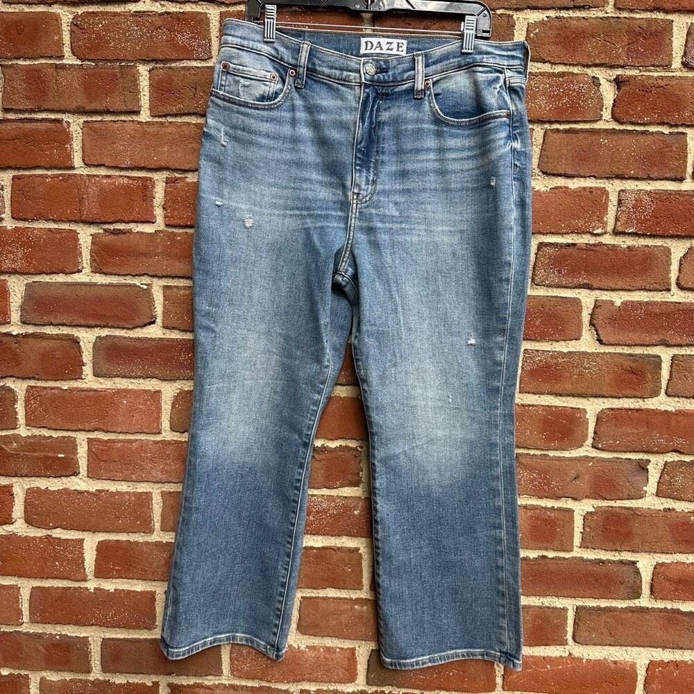 DAZE $108 High Rise Cropped Straight Jeans Romcom Wash Womens 32 NEW